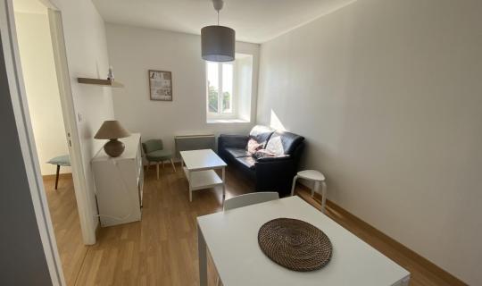 27e02bd8-facb-49d0-a89a-2281e5a60bd7.jpg