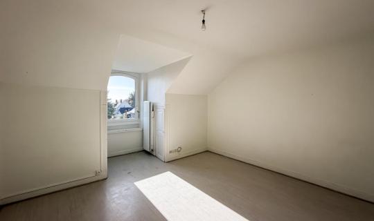 aab0e676-f4bc-4f22-8bd6-fa043f8fd7f8.jpg